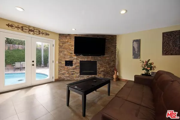 Reseda, CA 91335,6930 Balcom AVE