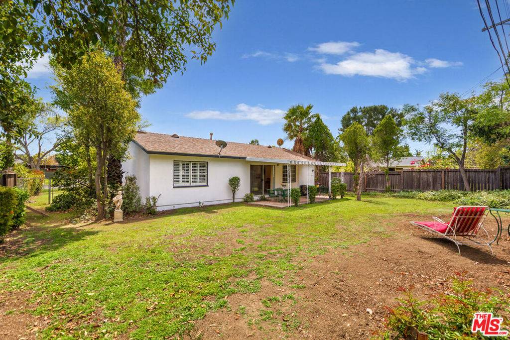 Woodland Hills, CA 91367,6267 Le Sage AVE