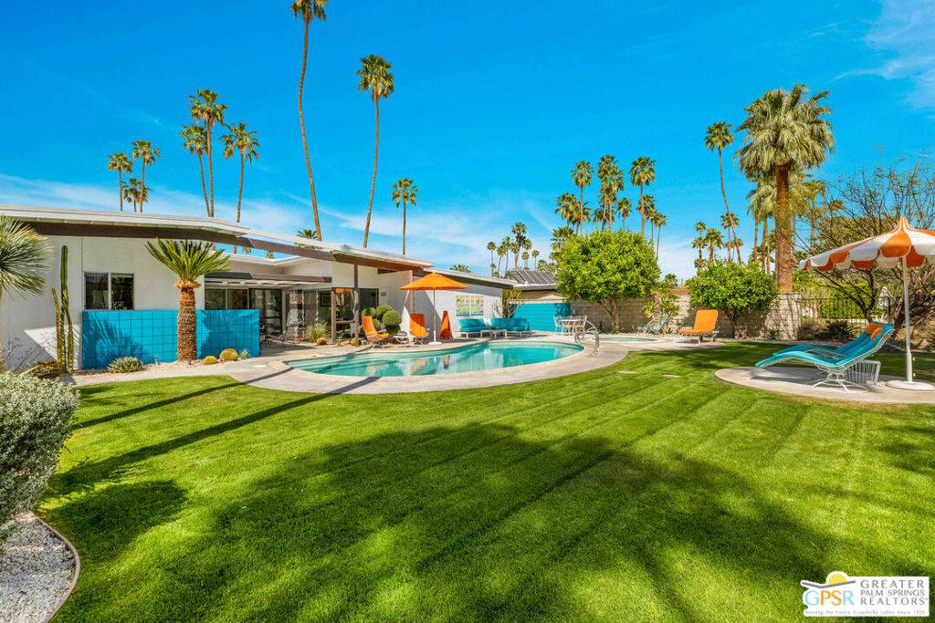 5289 E Lakeside DR, Palm Springs, CA 92264