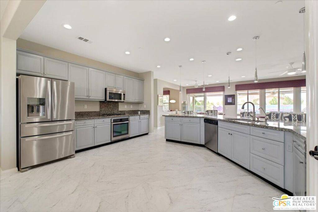 Palm Desert, CA 92211,74121 Kingston CT