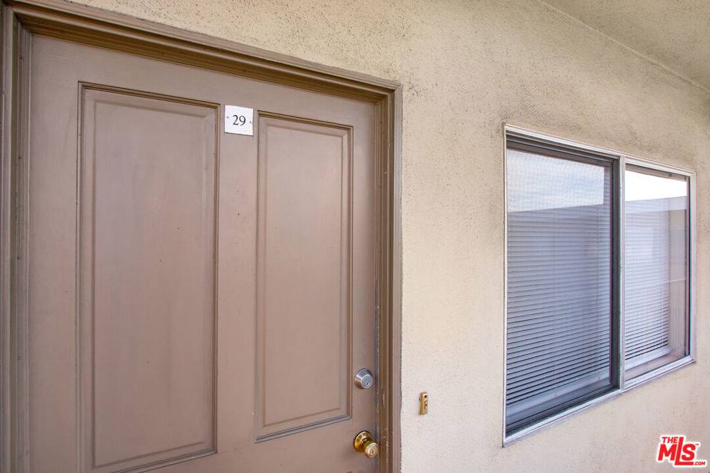Hawthorne, CA 90250,14108 Doty AVE #29