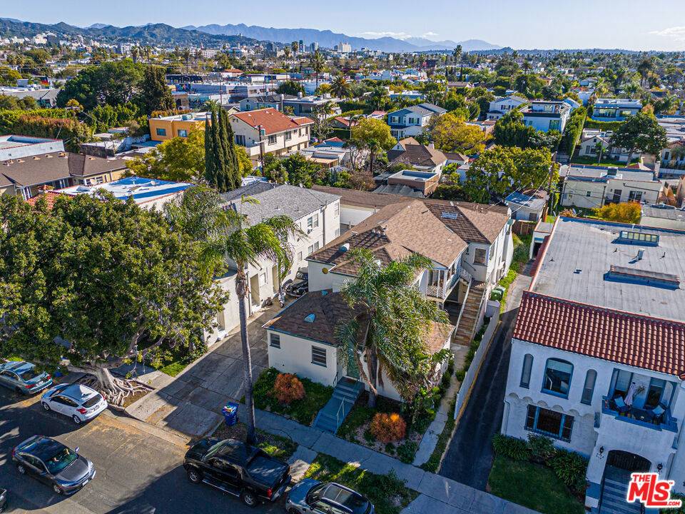 Los Angeles, CA 90036,610 N Spaulding AVE