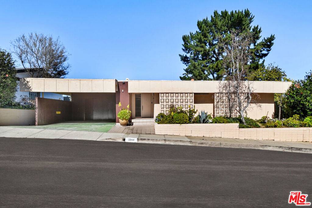 Encino, CA 91436,3344 Alginet DR
