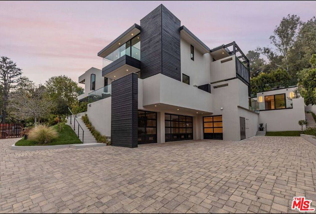 982 Stone Canyon RD, Los Angeles, CA 90077