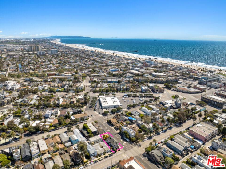 Venice, CA 90291,1366 Riviera AVE