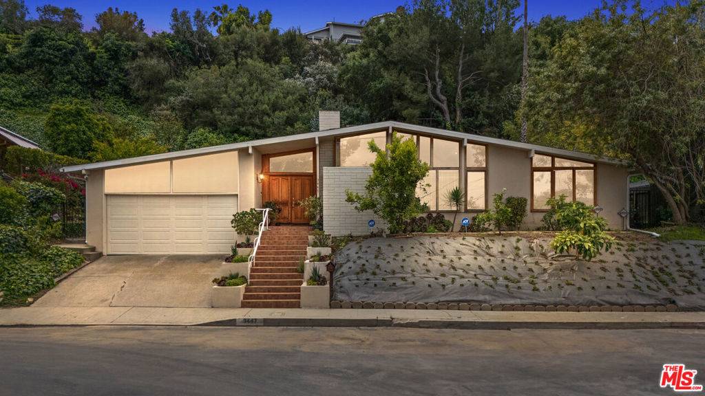 Sherman Oaks, CA 91403,3447 Vista Haven RD