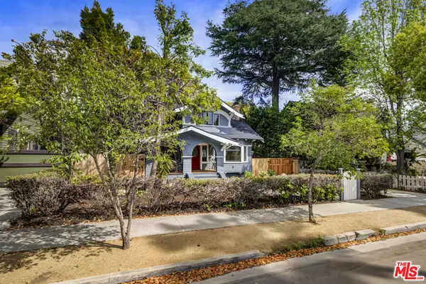 Los Angeles, CA 90068,1926 N Wilton PL