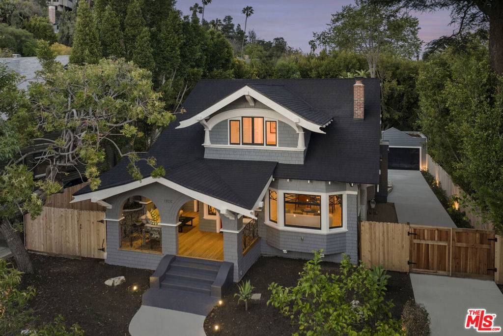 Los Angeles, CA 90068,1926 N Wilton PL