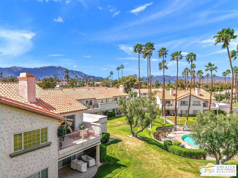 Palm Desert, CA 92211,304 Desert Falls DR