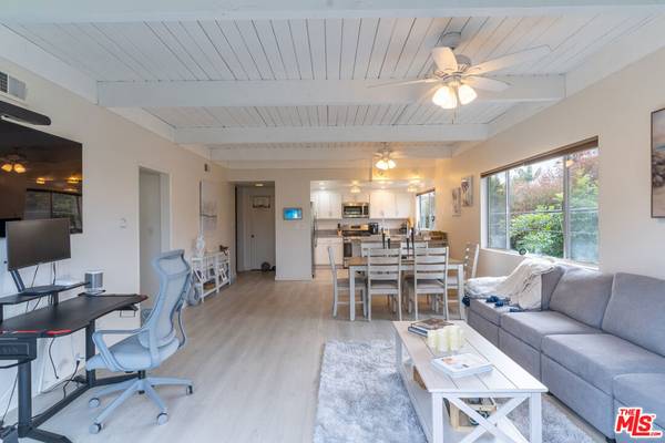 Marina Del Rey, CA 90292,3900 PACIFIC AVE #2