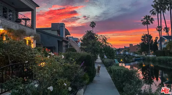 Venice, CA 90291,2723 GRAND CANAL