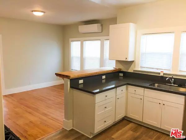 Los Angeles, CA 90019,1504 S Bronson AVE