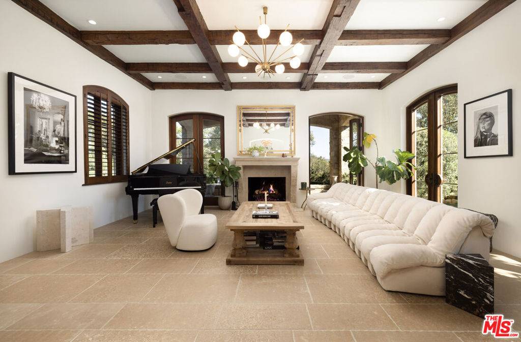 Santa Barbara, CA 93108,799 Lilac DR