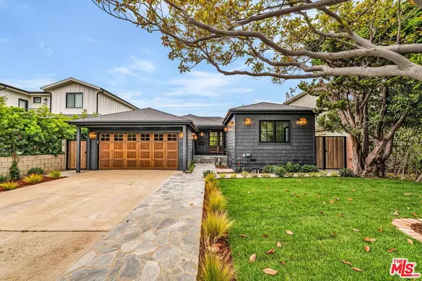 Los Angeles, CA 90045,7456 Denrock AVE