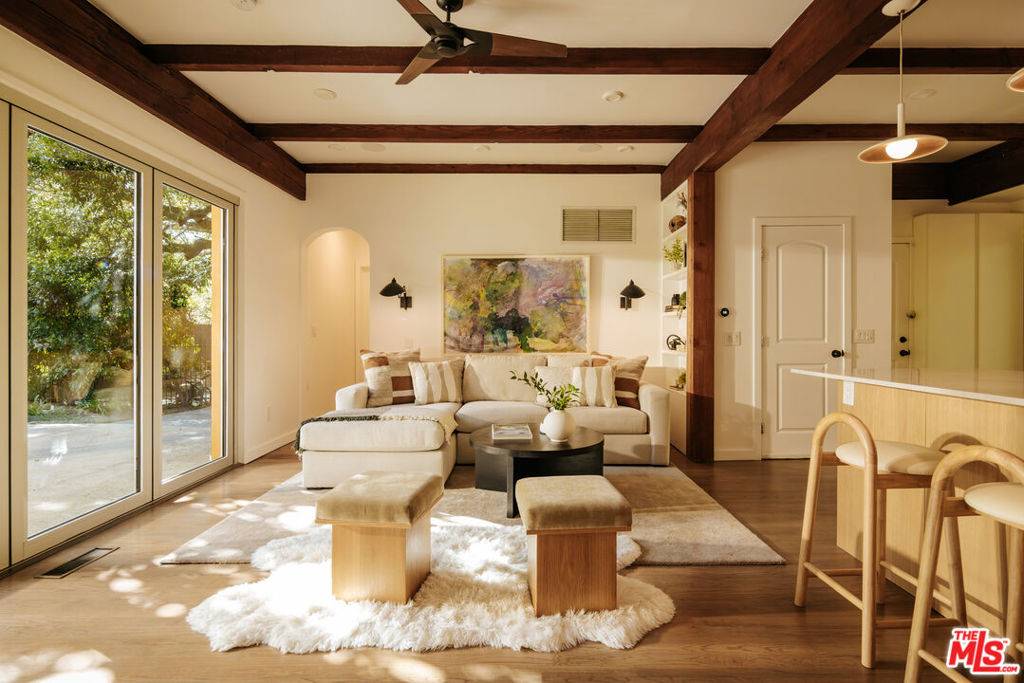 Calabasas, CA 91302,551 Mountain Green DR