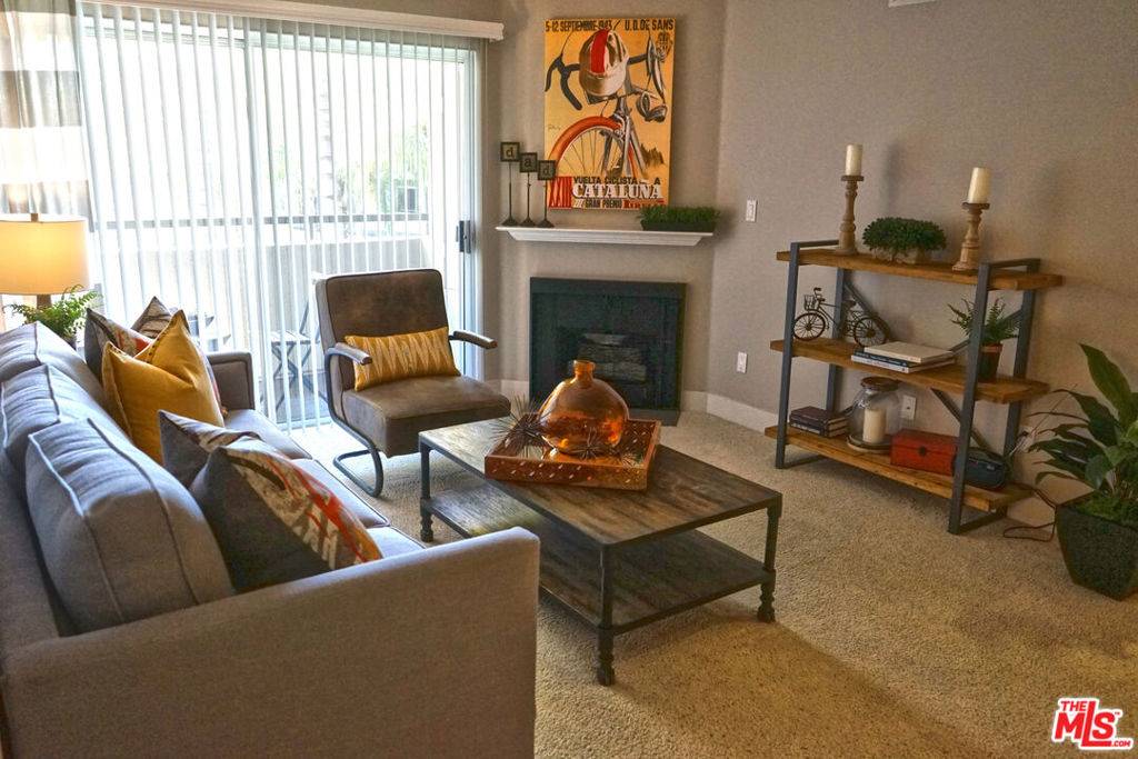 Pasadena, CA 91103,151 E HOLLY ST #1-405