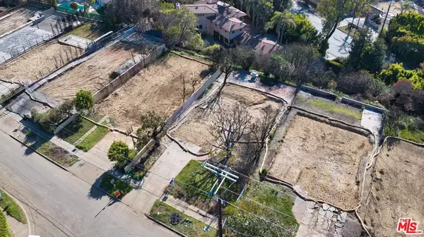 Pacific Palisades, CA 90272,393 N Las Casas AVE