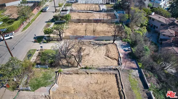 Pacific Palisades, CA 90272,393 N Las Casas AVE