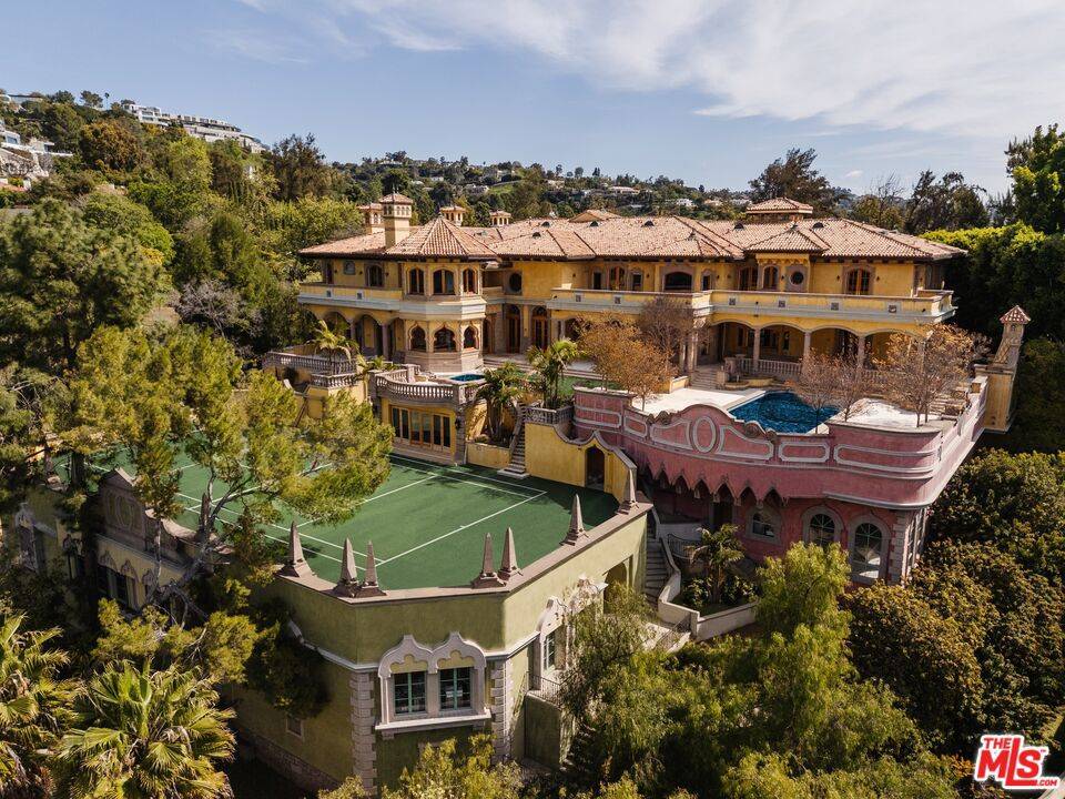 677 N Faring RD, Los Angeles, CA 90077