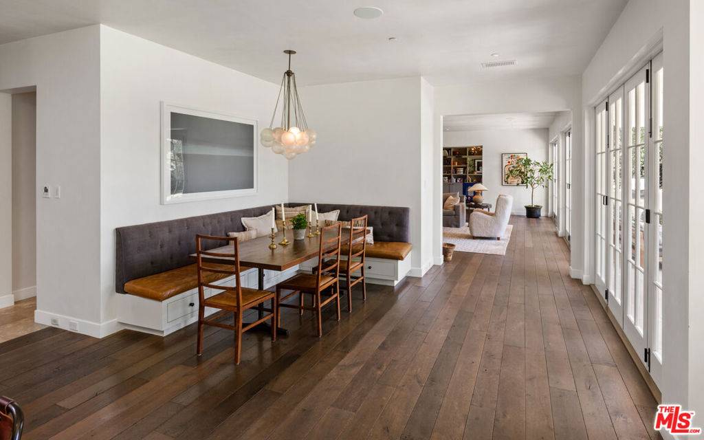 Pacific Palisades, CA 90272,1319 AMALFI DR