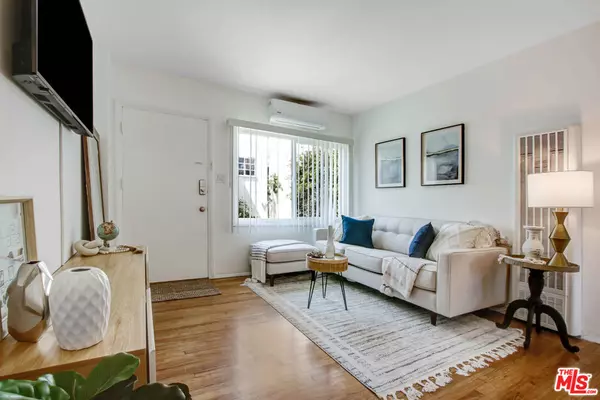 238 N Almont DR #240 1/2, Beverly Hills, CA 90211