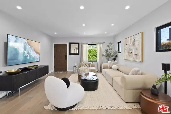 Los Angeles, CA 90046,713 N Sierra Bonita AVE