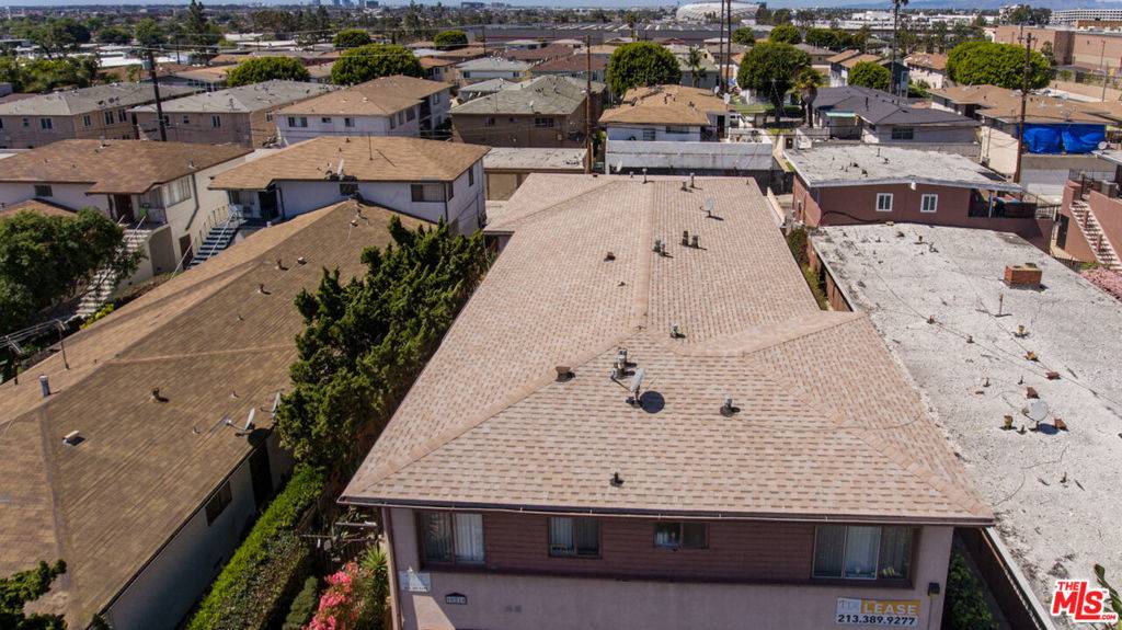 Inglewood, CA 90303,10219 England AVE
