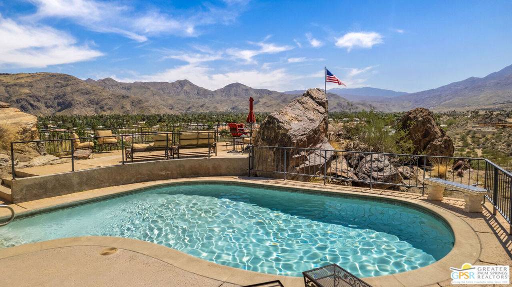3000 Cahuilla Hills DR, Palm Springs, CA 92264