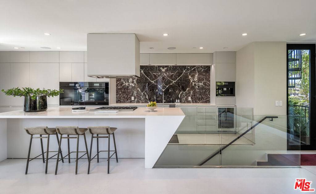 Venice, CA 90291,621 Mildred AVE