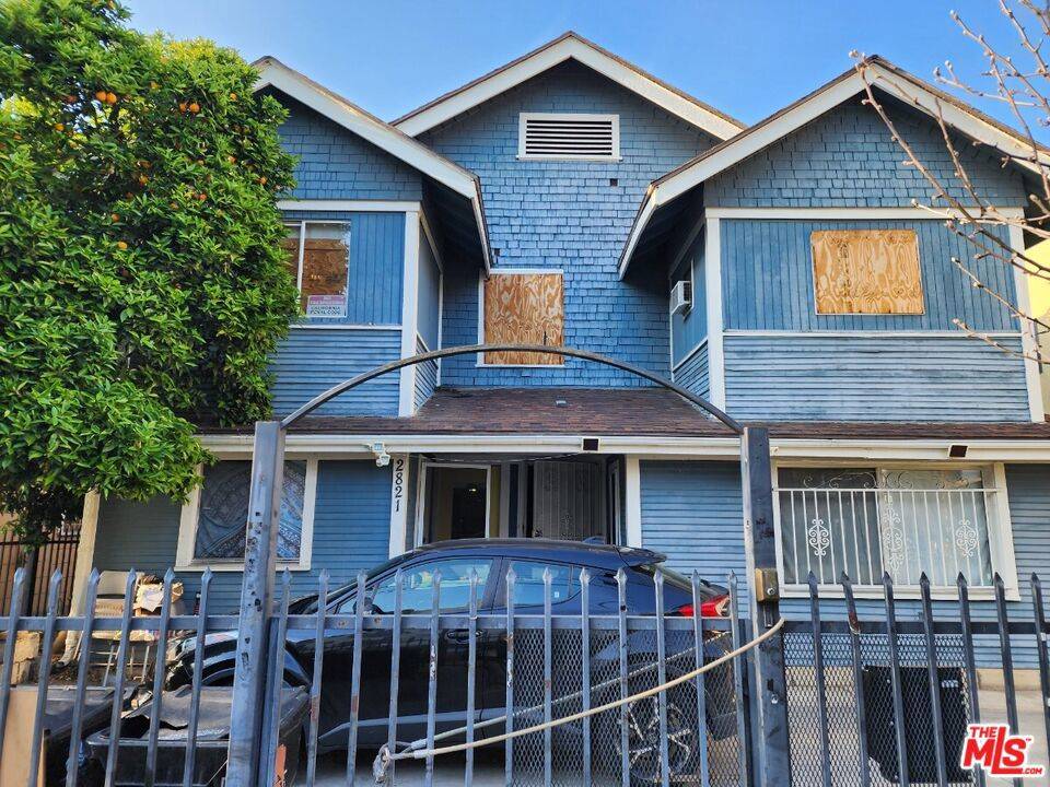 Los Angeles, CA 90006,2821 San Marino ST