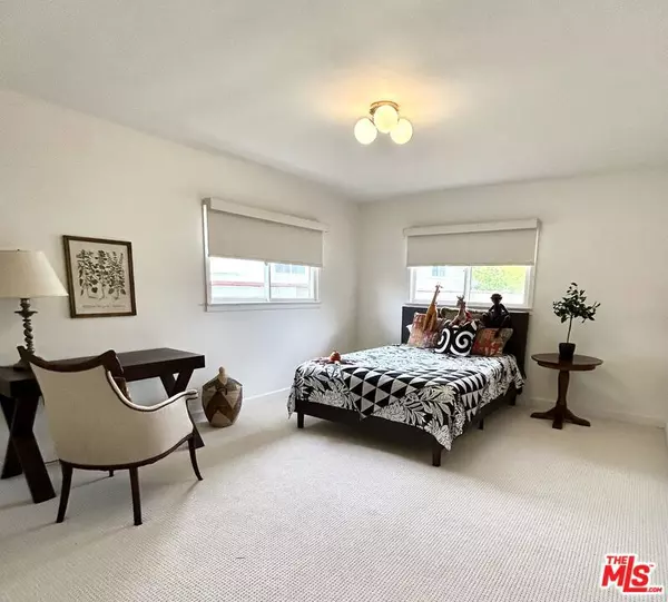 Hawthorne, CA 90250,4203 W 141st ST