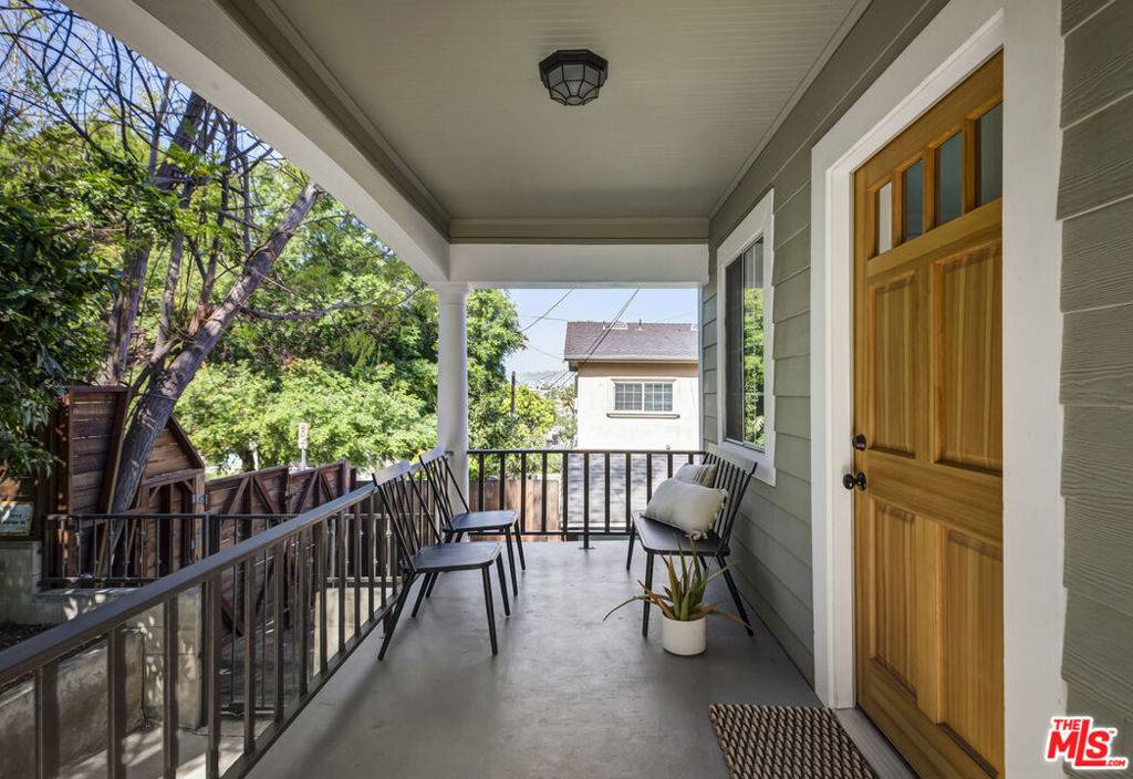 Los Angeles, CA 90029,3913 Adrian ST