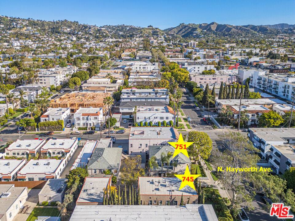 Los Angeles, CA 90046,745 -747 1/4 N Hayworth AVE