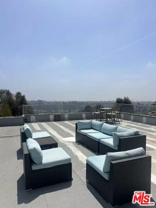 1400 San Remo DR, Pacific Palisades, CA 90272