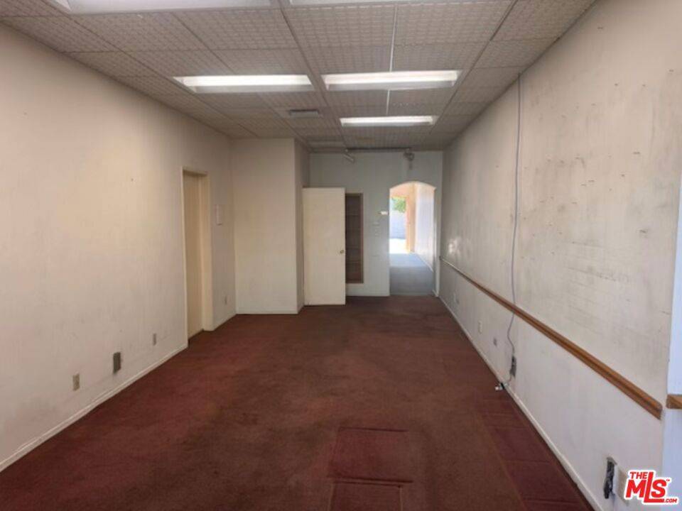 Los Angeles, CA 90039,3106 Los Feliz BLVD