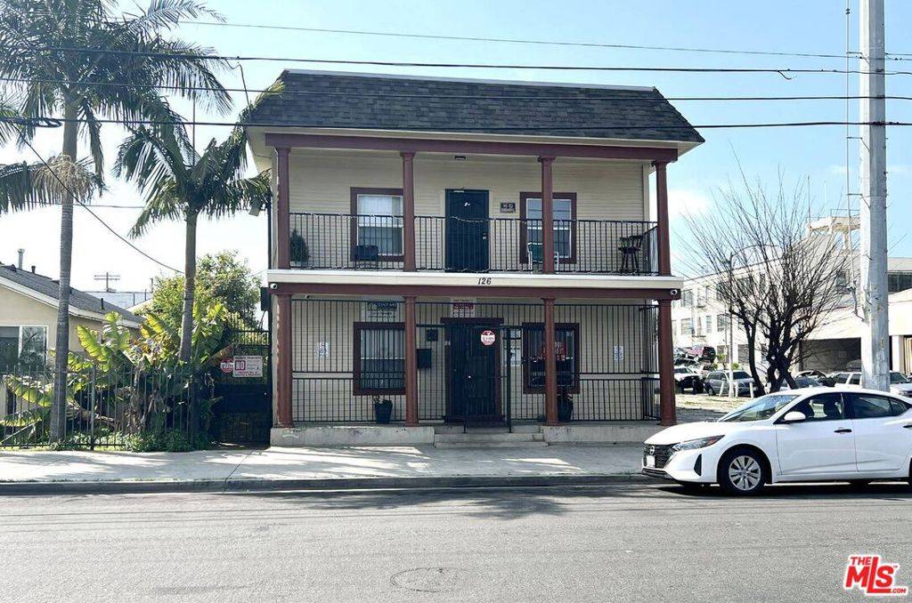 Wilmington, CA 90744,126 W D ST