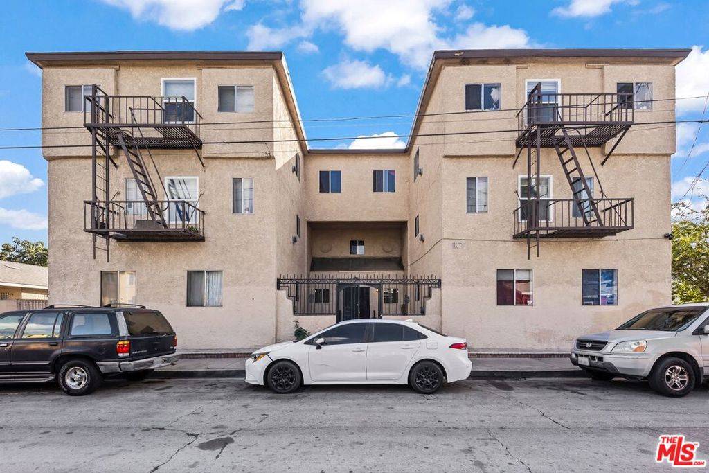 110 E Cedar ST, Compton, CA 90220