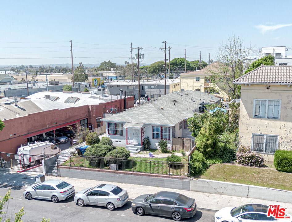 Los Angeles, CA 90006,1523 Arapahoe ST