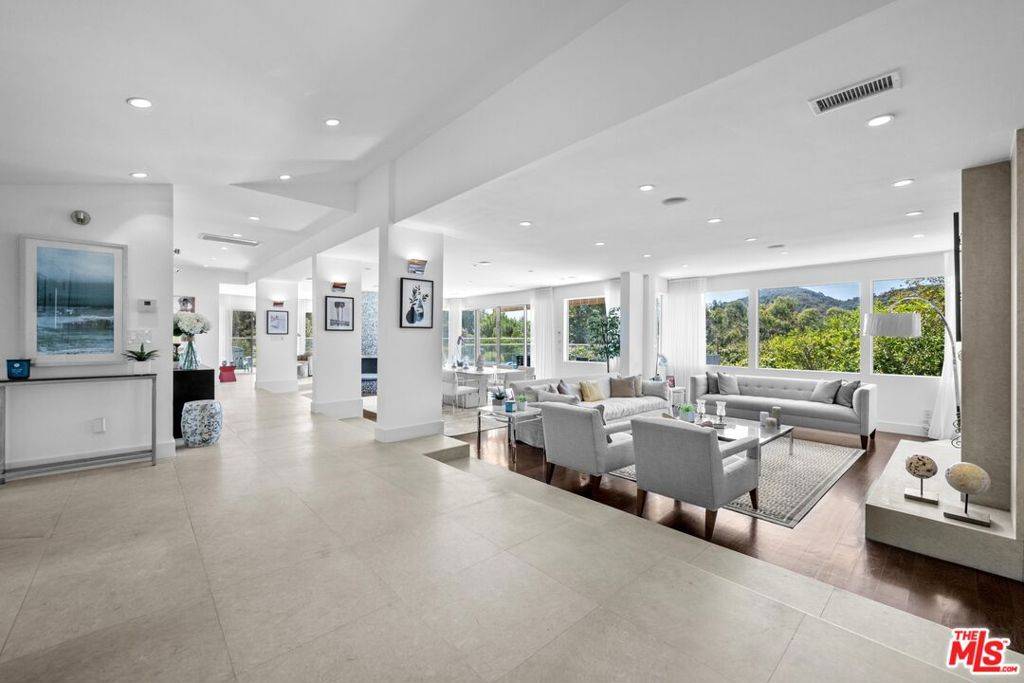 Beverly Hills, CA 90210,9626 Highridge DR