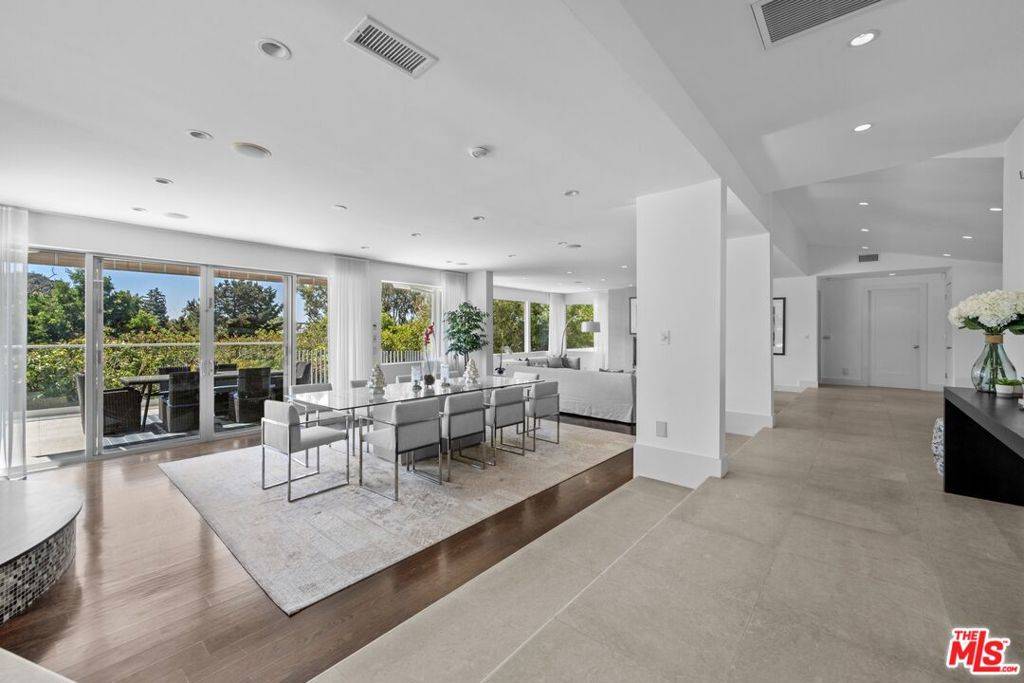 Beverly Hills, CA 90210,9626 Highridge DR