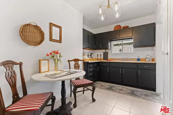 North Hollywood, CA 91606,11670 Erwin ST