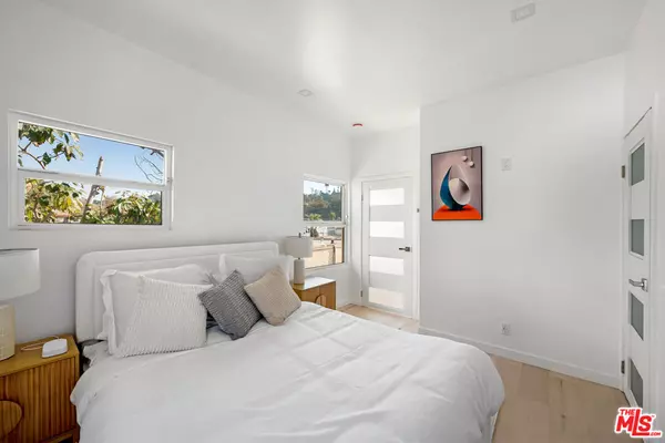 Santa Monica, CA 90402,117 W Channel RD #121