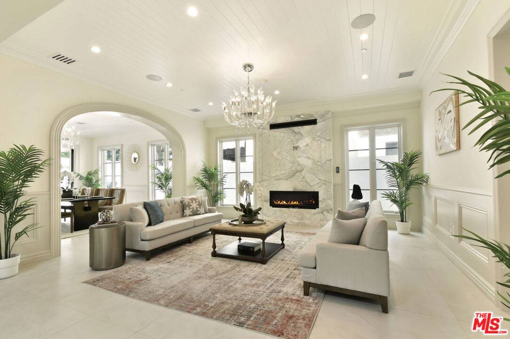 Santa Monica, CA 90402,548 15th ST