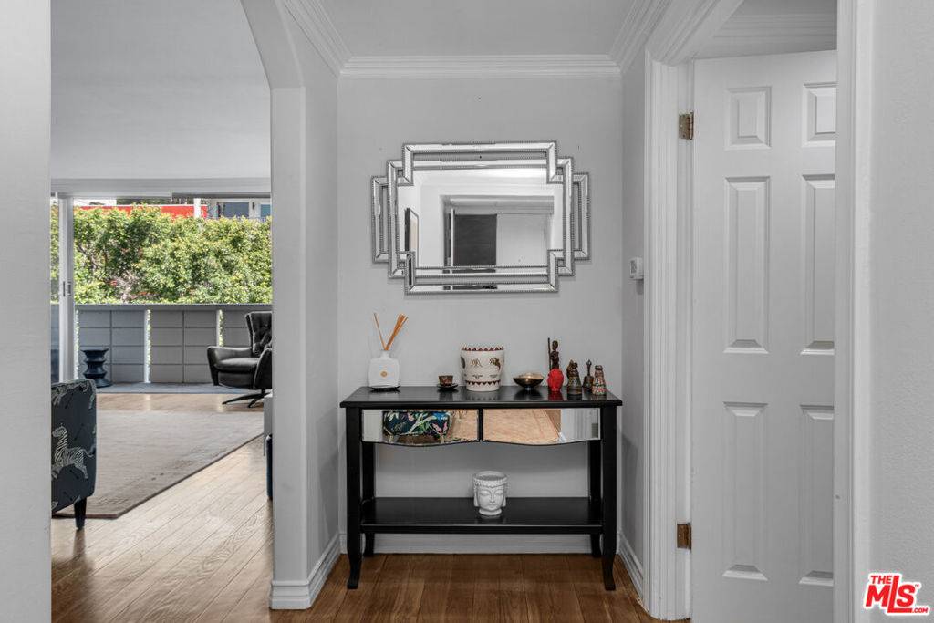 West Hollywood, CA 90069,8787 Shoreham DR #502