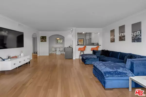 West Hollywood, CA 90069,8787 Shoreham DR #502