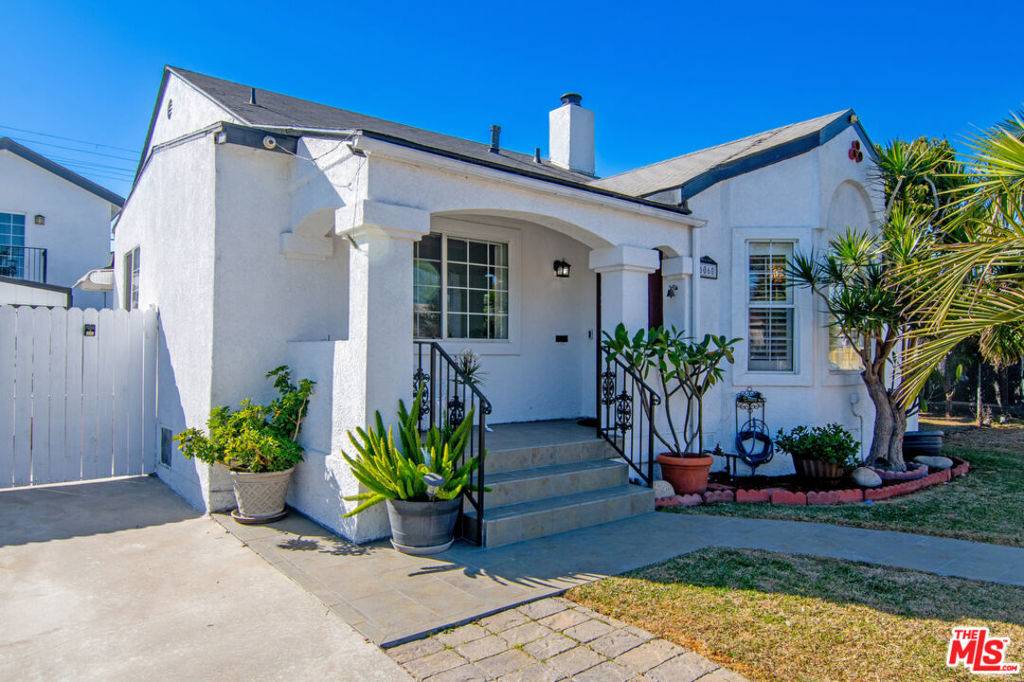 Los Angeles, CA 90034,6060 Dauphin ST
