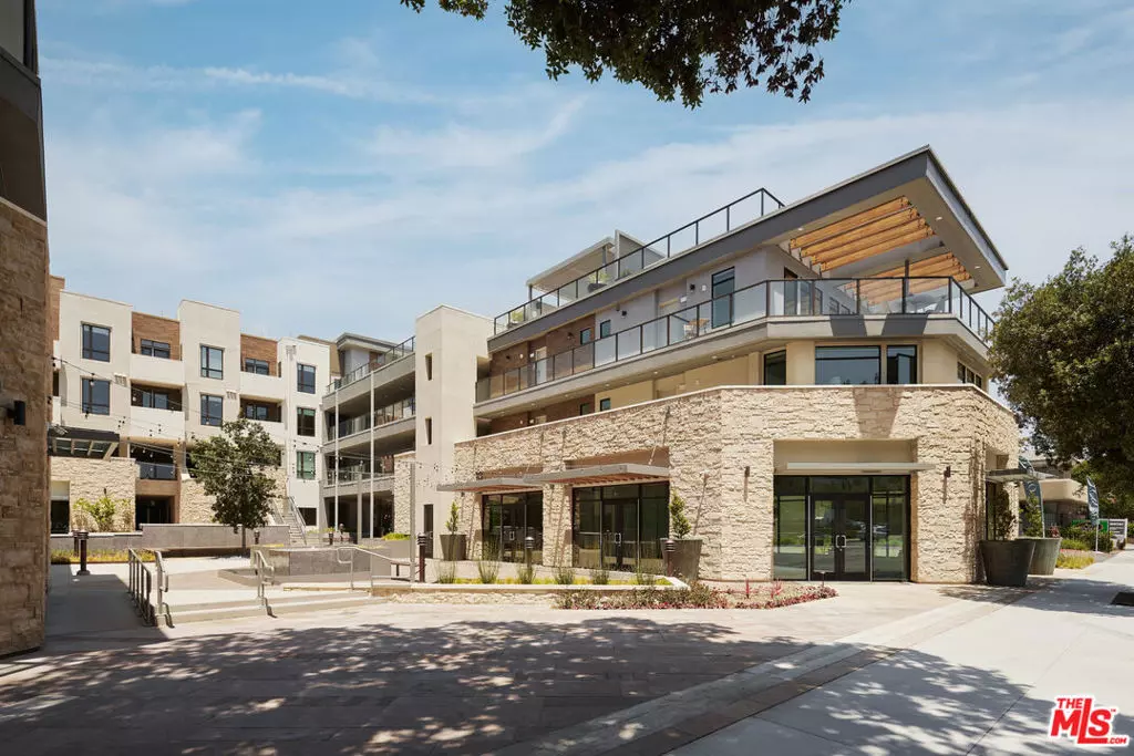 Thousand Oaks, CA 91360,299 E Thousand Oaks BLVD #332
