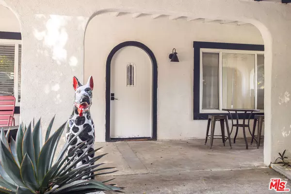 Los Angeles, CA 90026,617 N Vendome ST