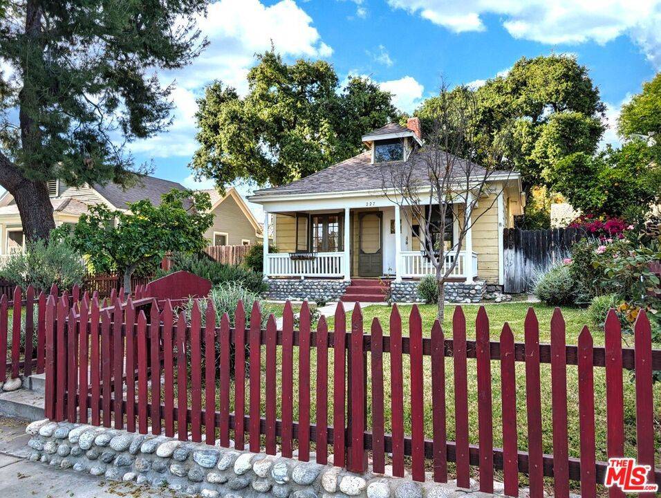 227 E Lemon AVE, Monrovia, CA 91016