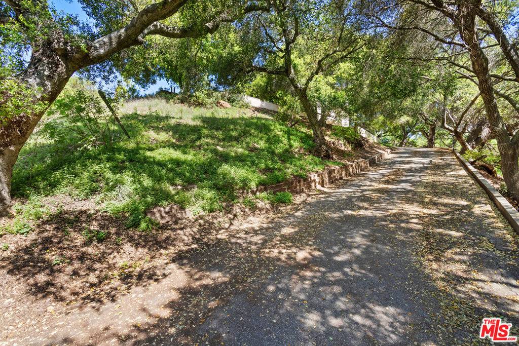 Malibu, CA 90265,4077 Escondido DR